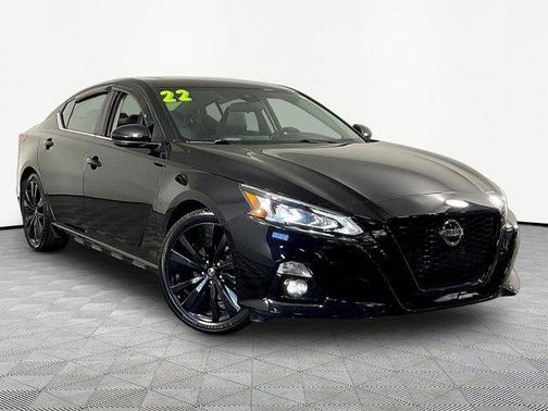 Black 2022 Nissan Altima 2.5 SR