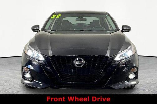Black 2022 Nissan Altima 2.5 SR