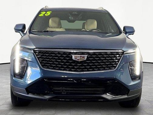 Deep Sea Metallic 2025 Cadillac XT4 Premium Luxury