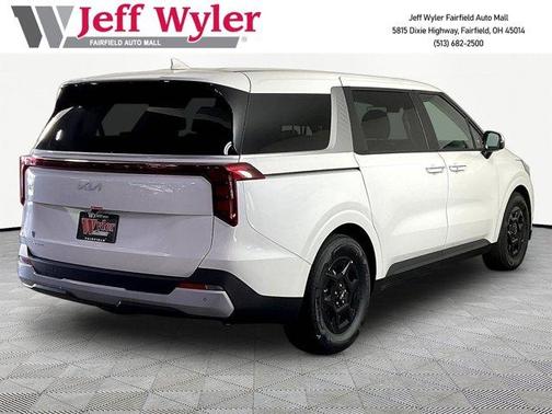 Snow White Pearl 2026 Kia Carnival LXS