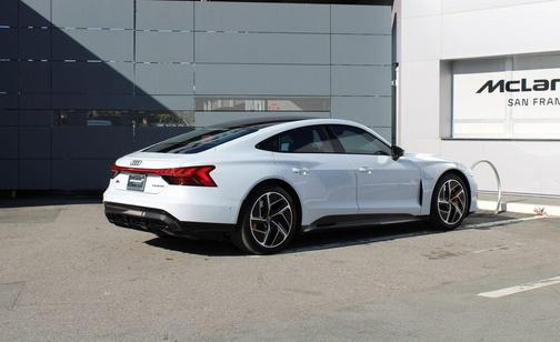 2024 Audi RS e-tron GT quattro