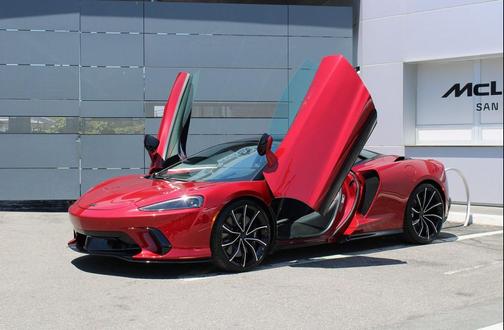 2025 McLaren GTS 