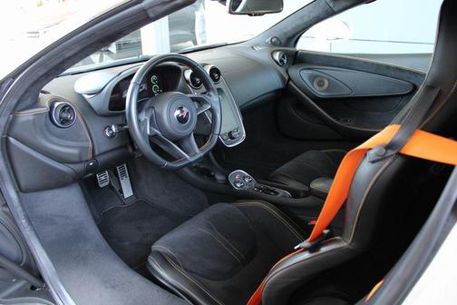2018 McLaren 570S Base