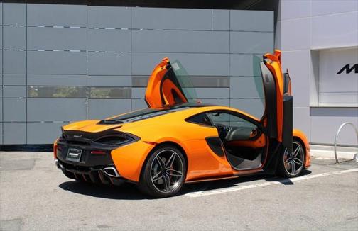 2017 McLaren 570GT Base