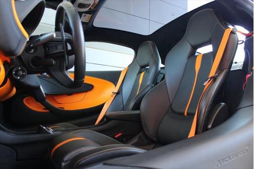 2017 McLaren 570GT Base