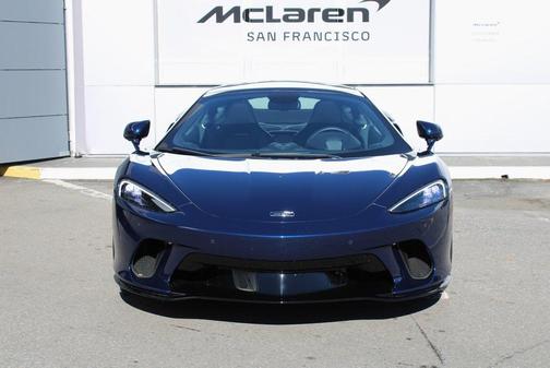 2023 McLaren GT Base