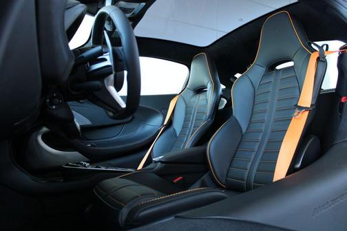 Plateaux 2026 McLaren GTS TechLux