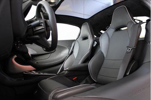 2023 McLaren GT Base