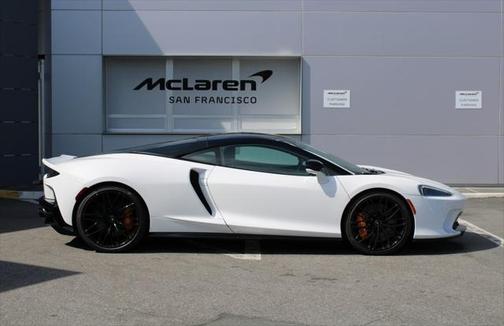 2023 McLaren GT Base