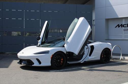 2023 McLaren GT Base