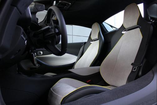 2026 McLaren Artura 