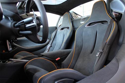 2025 McLaren Artura Performance