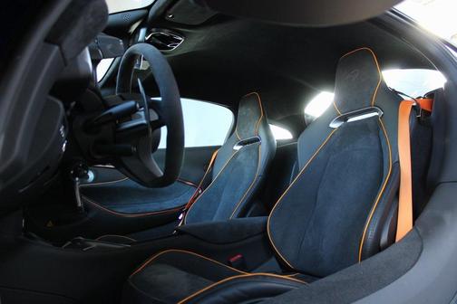 2025 McLaren Artura Performance