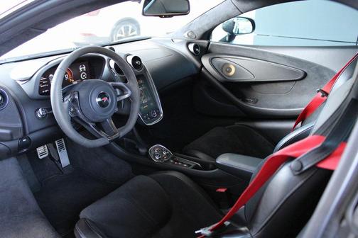2017 McLaren 570S Base