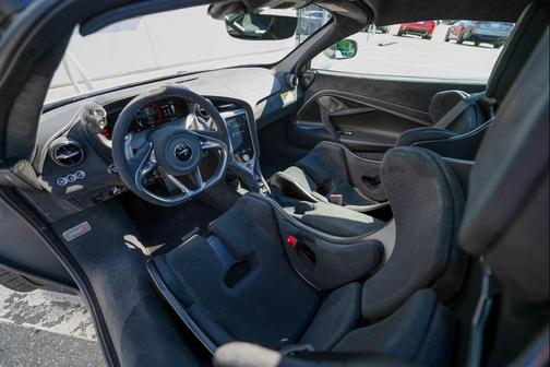 2024 McLaren 750S Coupe