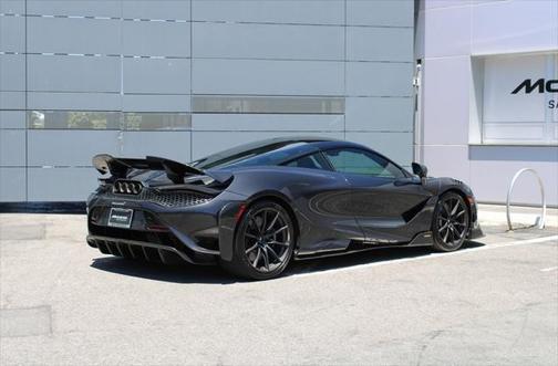 2021 McLaren 765LT Coupe