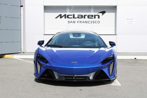 2025 McLaren Artura Performance