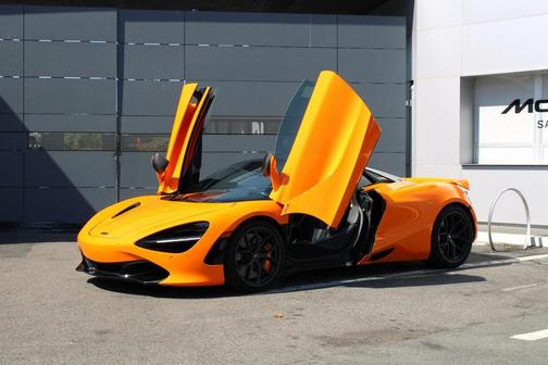 2020 McLaren 720S Base