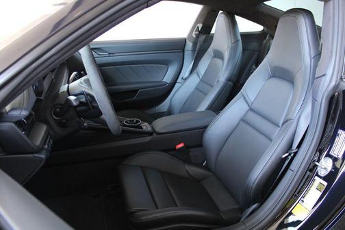 2025 Porsche 911 Carrera GTS