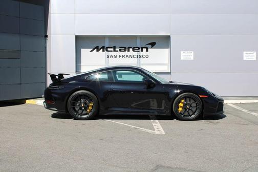 2025 Porsche 911 Carrera GTS