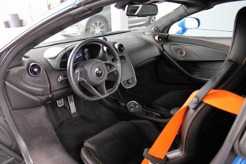 2018 McLaren 570S Base