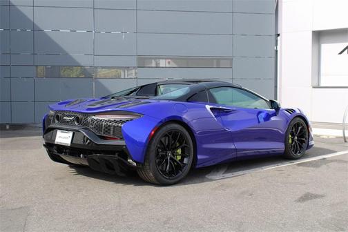 2025 McLaren Artura Performance