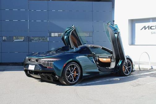 2026 McLaren Artura Performance