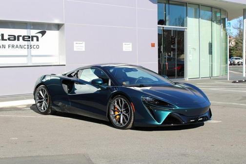 2026 McLaren Artura Performance