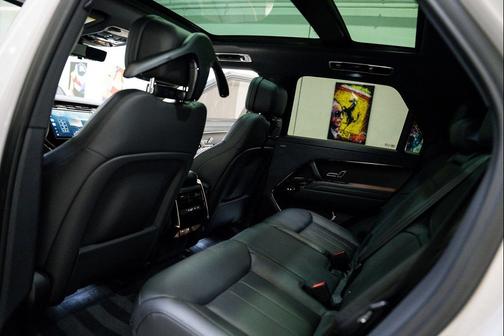 2025 Land Rover Range Rover Sport SE