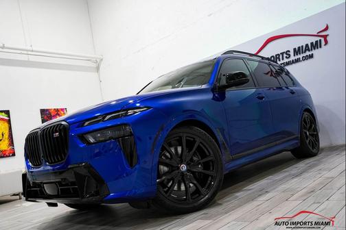 2023 BMW X7 M60i