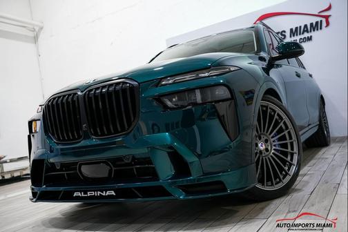 Green 2025 BMW ALPINA XB7 ALPINA XB7