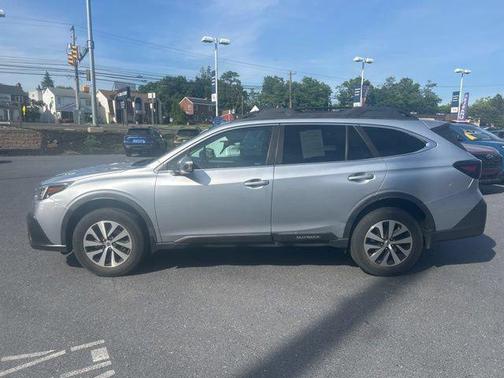 Ice Silver Metallic 2020 Subaru Outback Premium