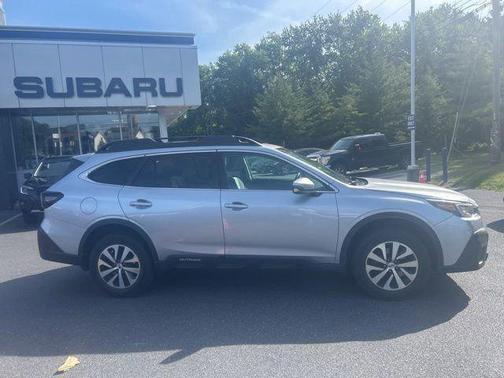 Ice Silver Metallic 2020 Subaru Outback Premium