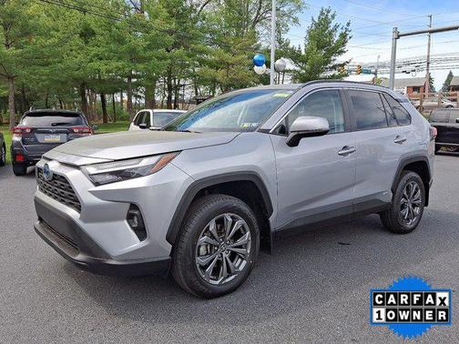 2022 Toyota RAV4 Hybrid XLE Premium