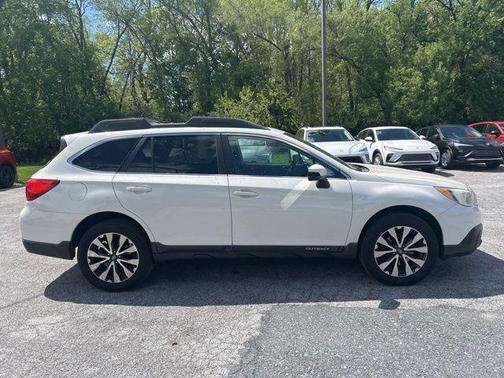 Crystal White Pearl 2015 Subaru Outback 2.5i Limited