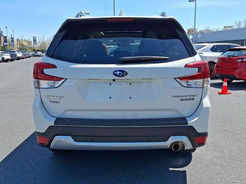 Crystal White Pearl 2019 Subaru Forester Touring