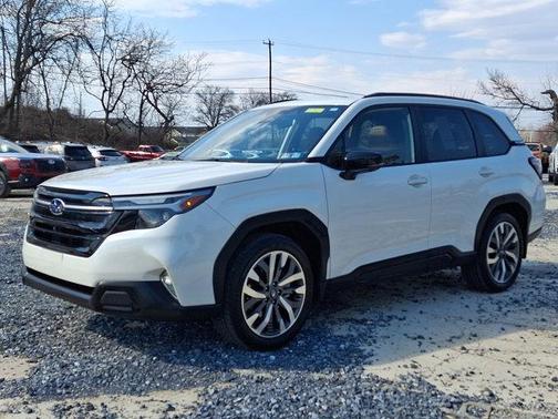 Crystal White Pearl 2025 Subaru Forester Touring
