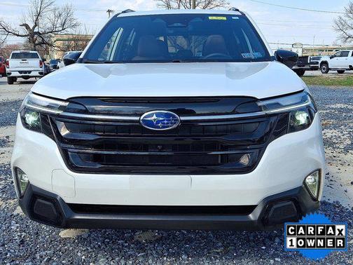 Crystal White Pearl 2025 Subaru Forester Touring