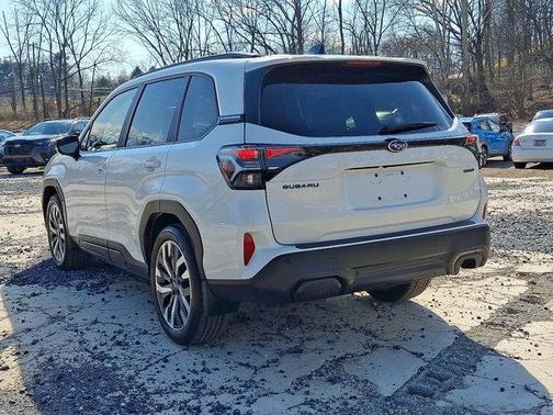 Crystal White Pearl 2025 Subaru Forester Touring