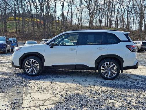 Crystal White Pearl 2025 Subaru Forester Touring