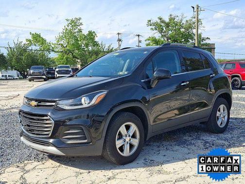 Mosaic Black Metallic 2019 Chevrolet Trax LT