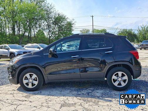 Mosaic Black Metallic 2019 Chevrolet Trax LT