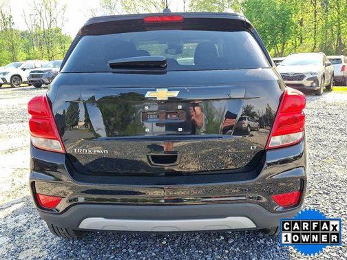 Mosaic Black Metallic 2019 Chevrolet Trax LT