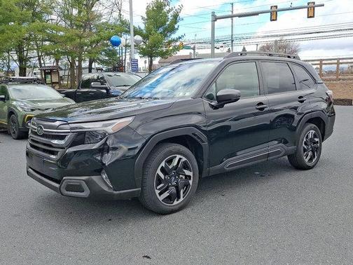 Crystal Black Pearl 2025 Subaru Forester Limited