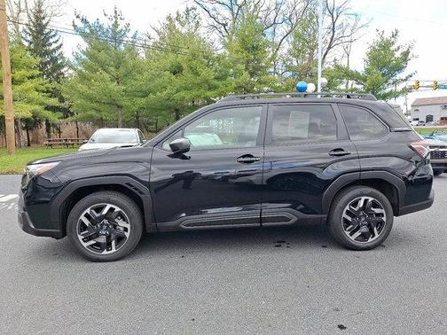 Crystal Black Pearl 2025 Subaru Forester Limited