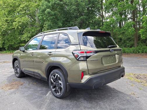 Autumn Green 2026 Subaru Forester Limited