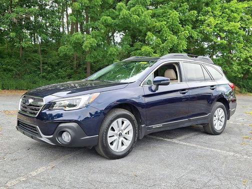 Dark Blue Pearl 2018 Subaru Outback 2.5i Premium
