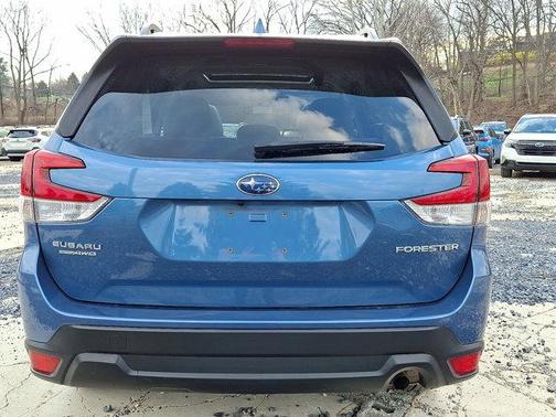 Horizon Blue Pearl 2022 Subaru Forester Premium