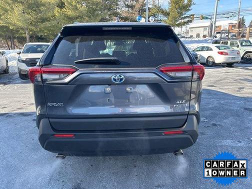 2021 Toyota RAV4 Hybrid XLE