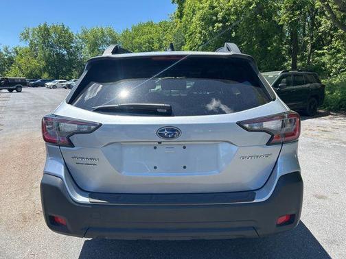 Ice Silver Metallic 2025 Subaru Outback Premium